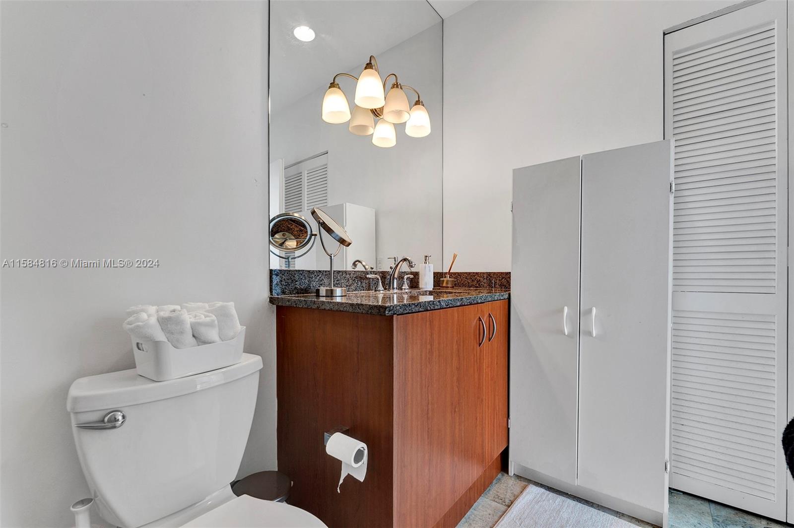 300 S Biscayne Blvd # 3803 Unit: PH-3803