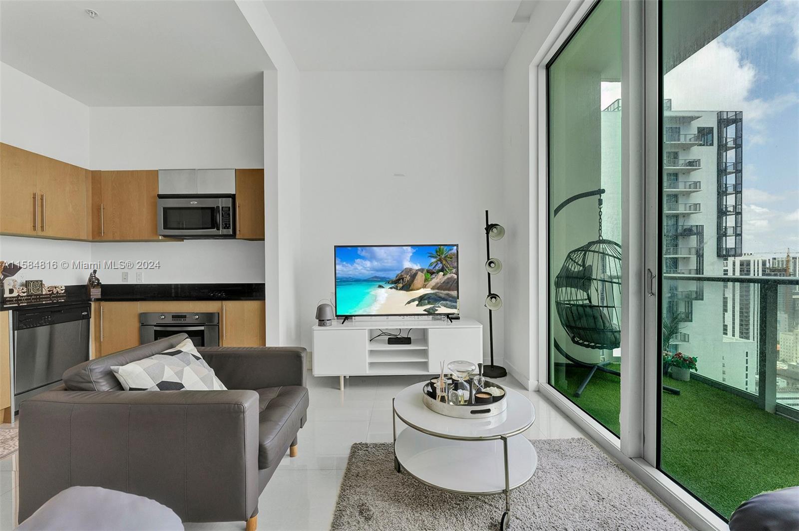 300 S Biscayne Blvd # 3803 Unit: PH-3803