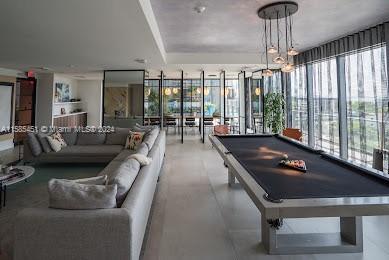 121 NE 34th St # 1810