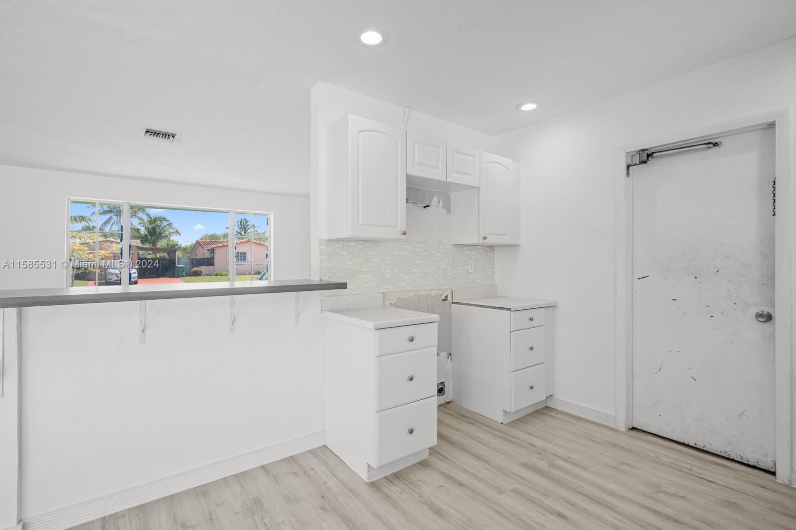 51 NE 210th St