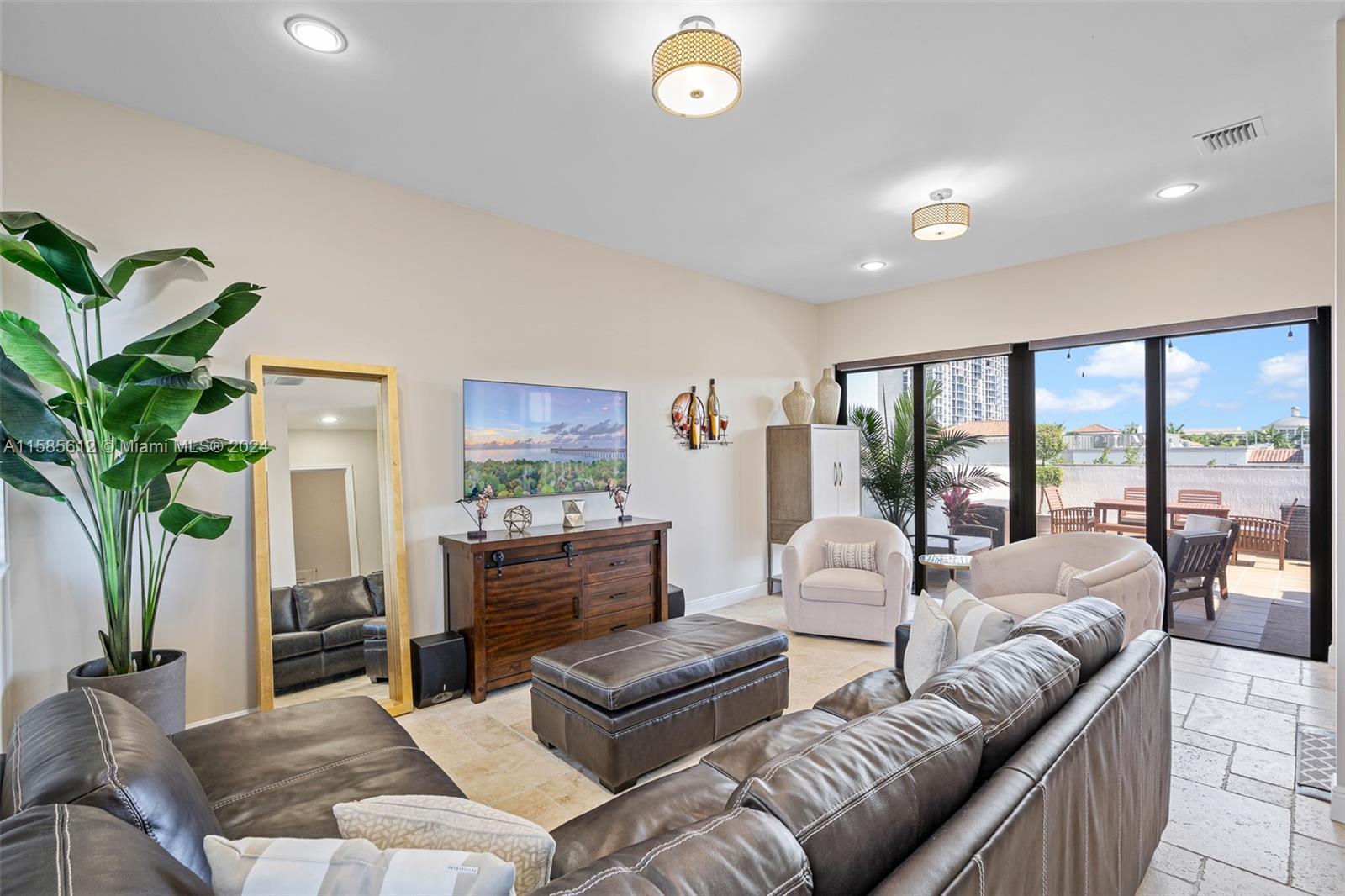 8358 NW 52nd Ter Unit: -