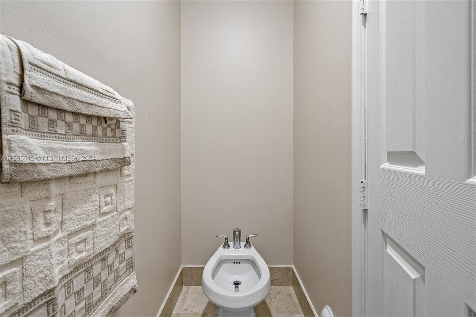 8358 NW 52nd Ter Unit: -