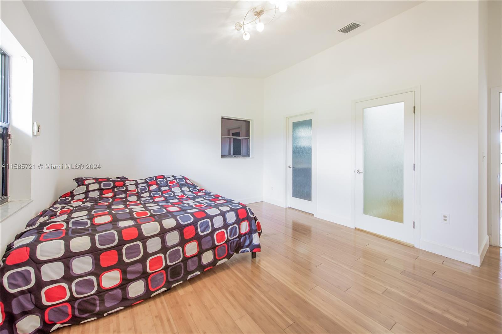 1453 NW 20th St # 1453