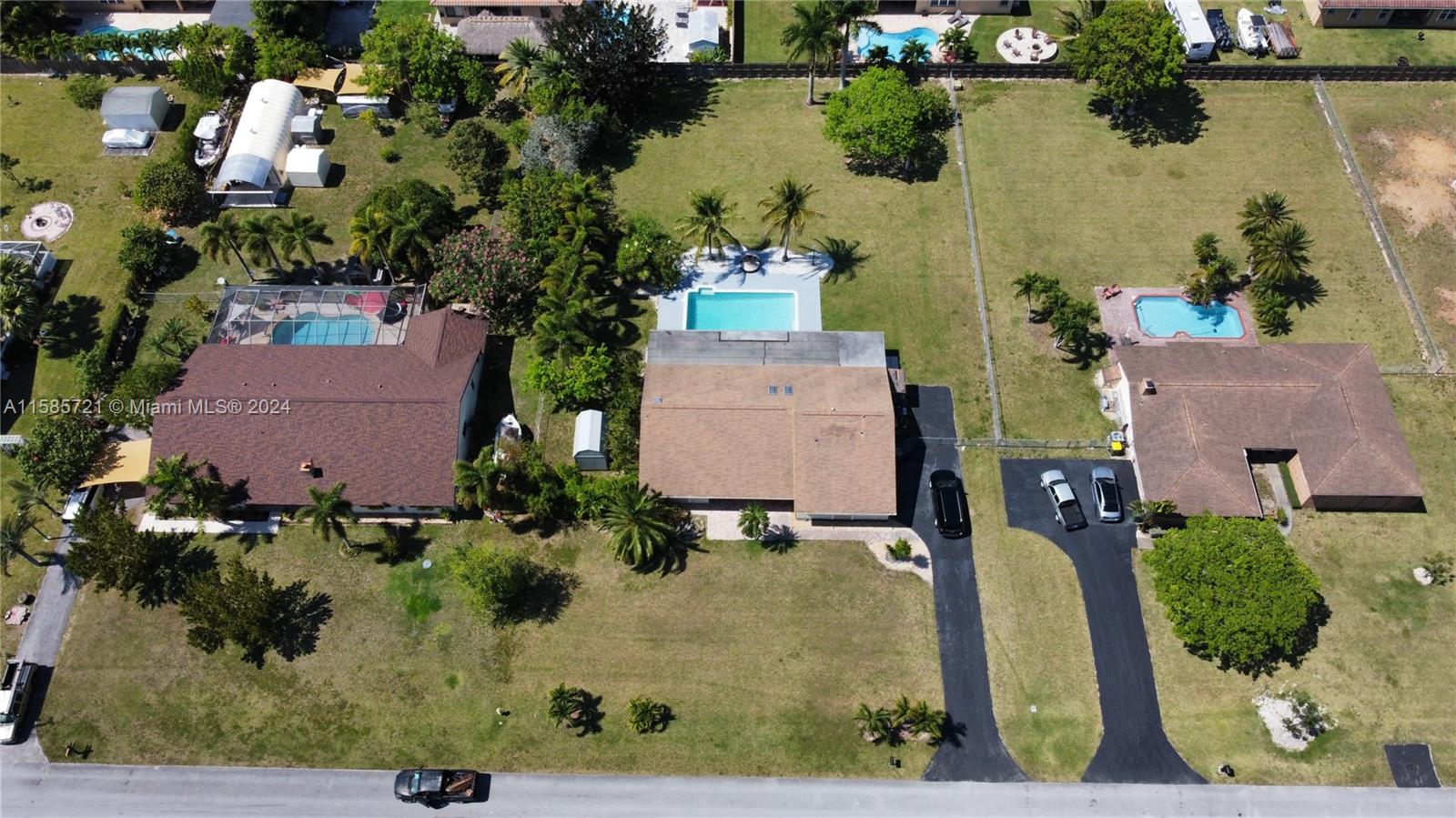 1453 NW 20th St # 1453