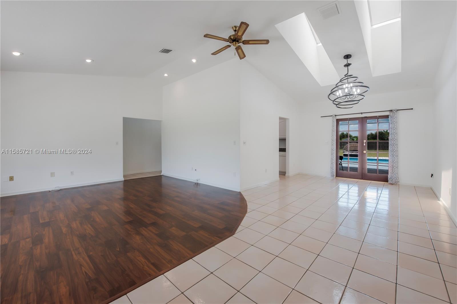 1453 NW 20th St # 1453