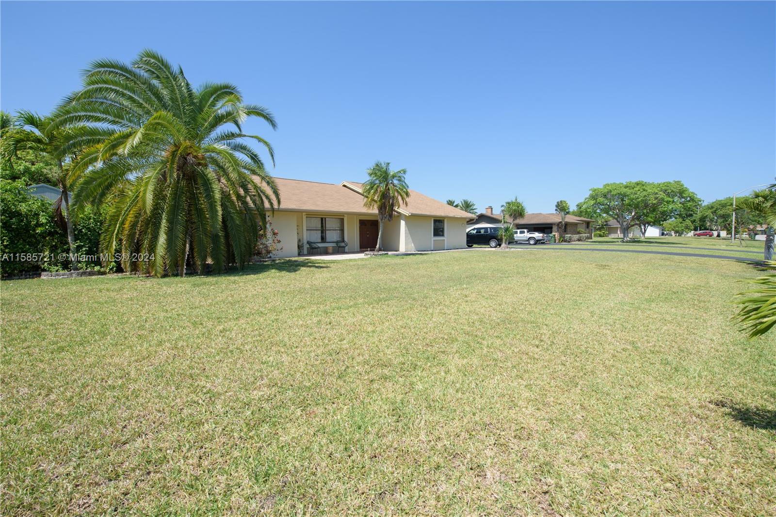 1453 NW 20th St # 1453