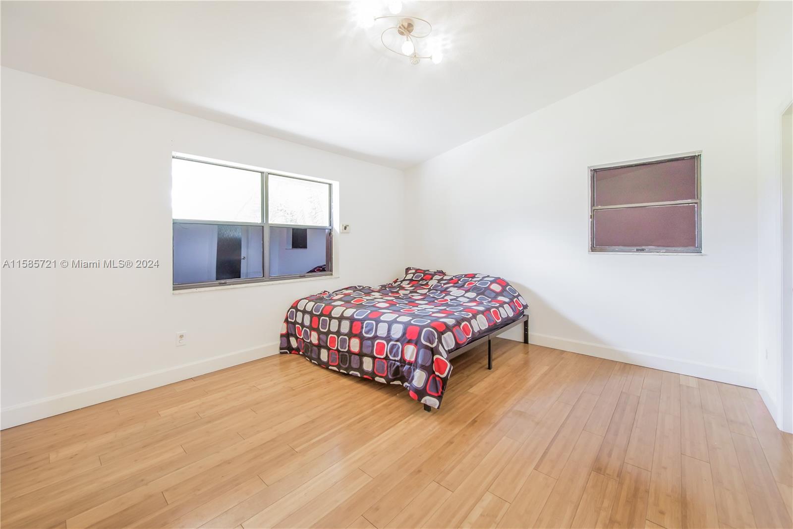 1453 NW 20th St # 1453