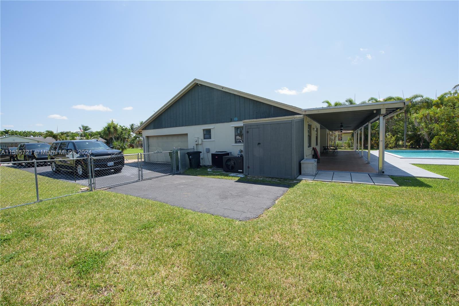 1453 NW 20th St # 1453