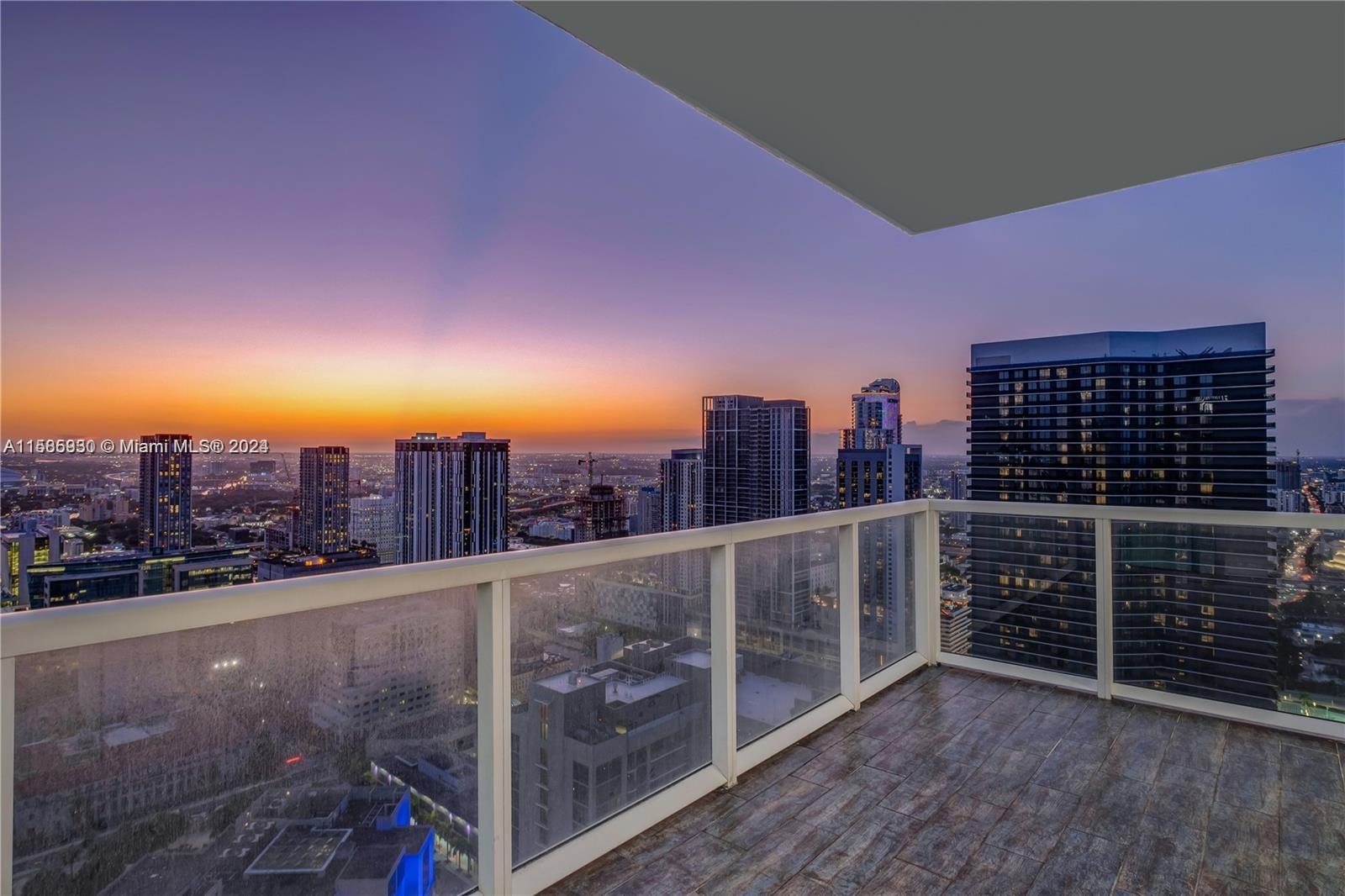 244 Biscayne Blvd # 4708