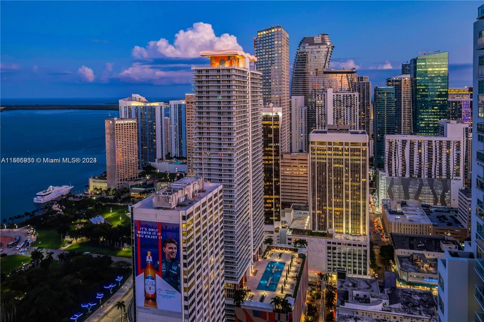 244 Biscayne Blvd # 4708
