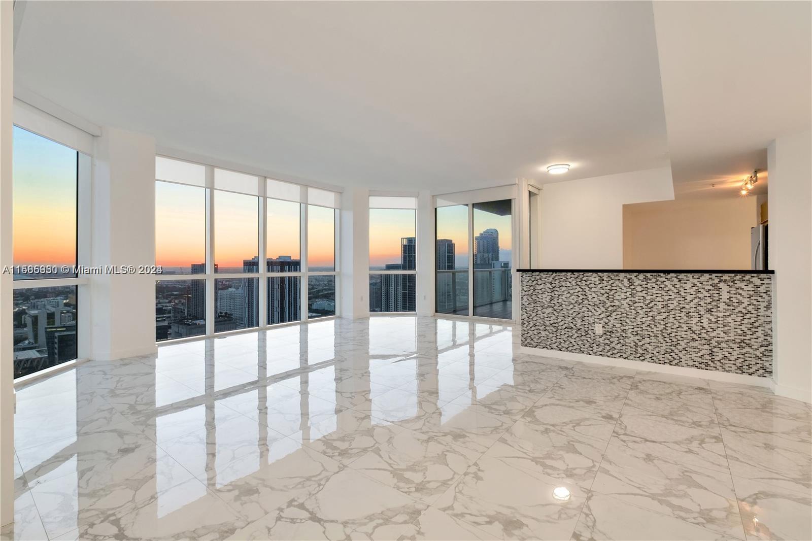 244 Biscayne Blvd # 4708