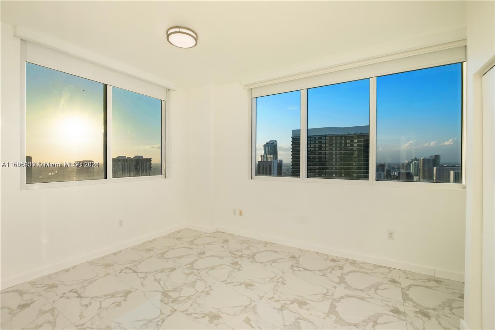 244 Biscayne Blvd # 4708