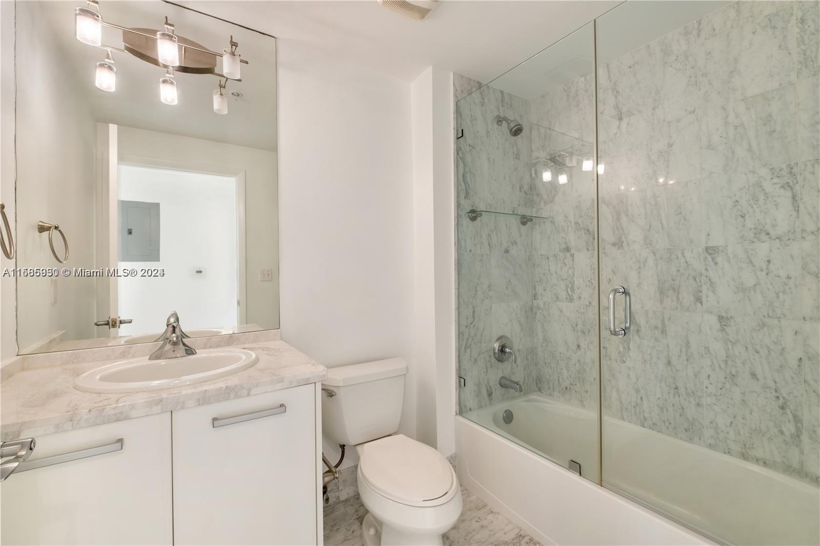 244 Biscayne Blvd # 4708