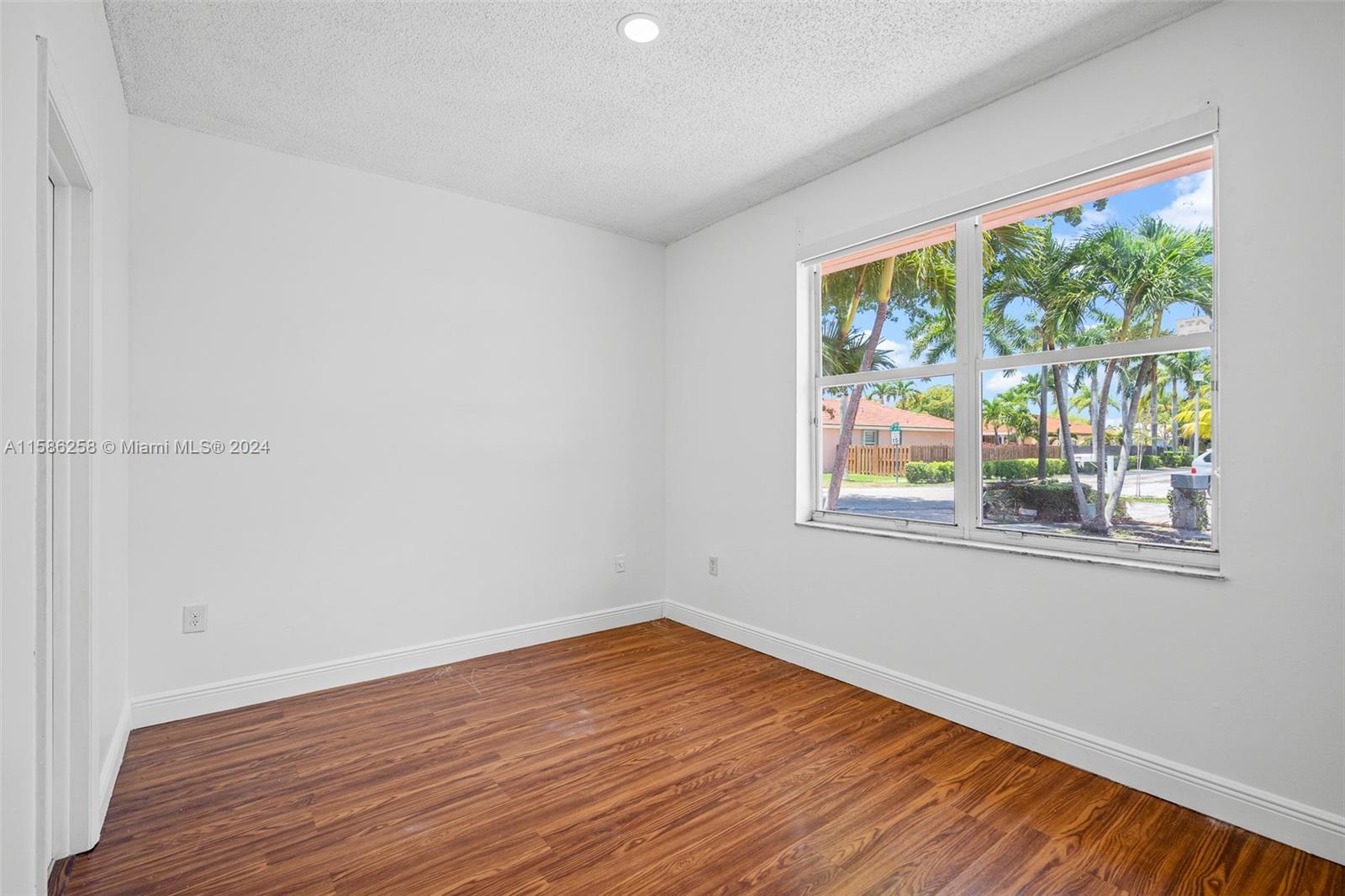 16020 SW 69th Ter