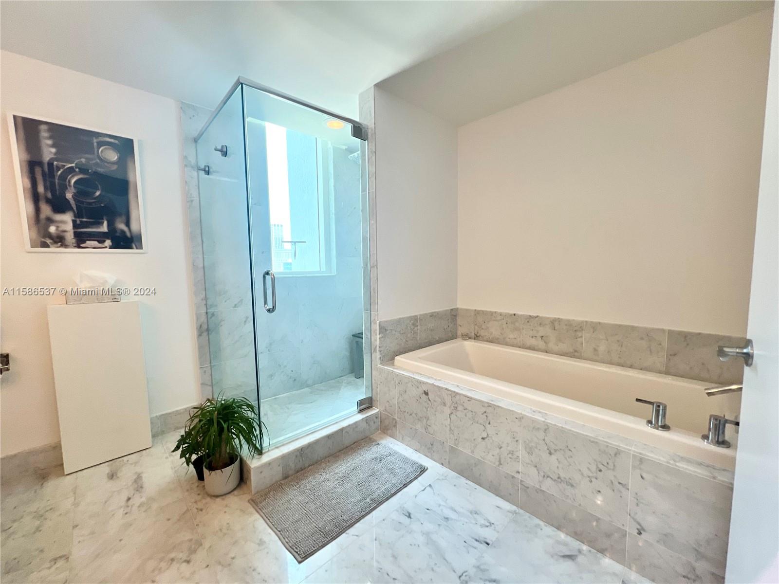 244 Biscayne Blvd # 1709