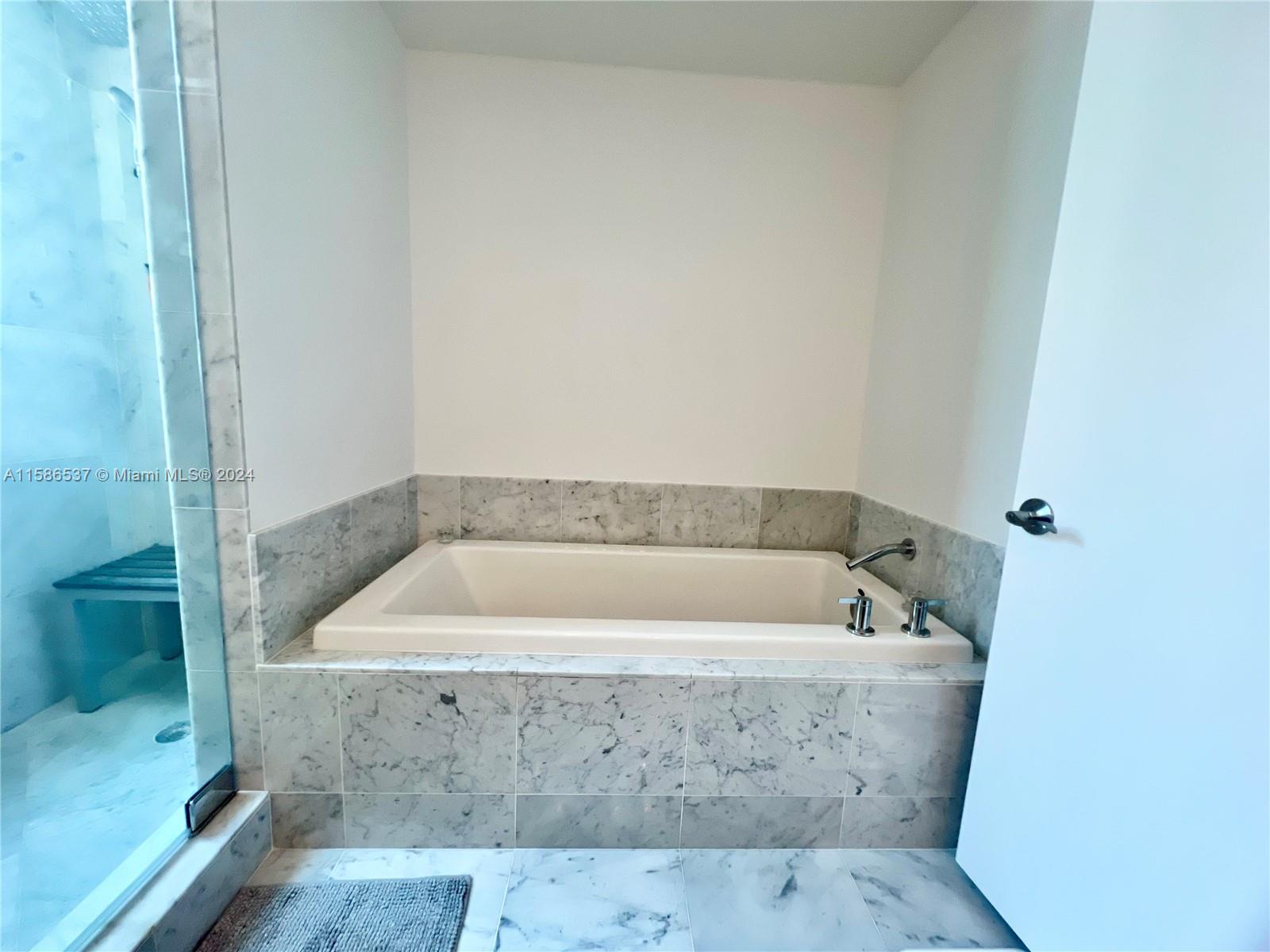 244 Biscayne Blvd # 1709