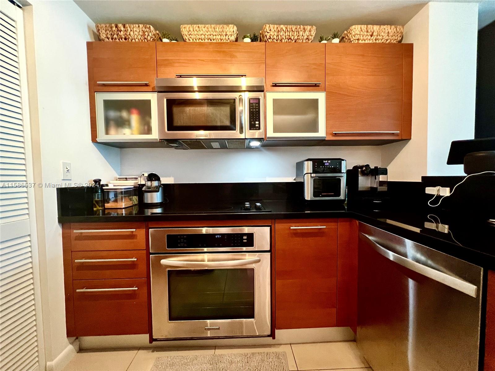 244 Biscayne Blvd # 1709