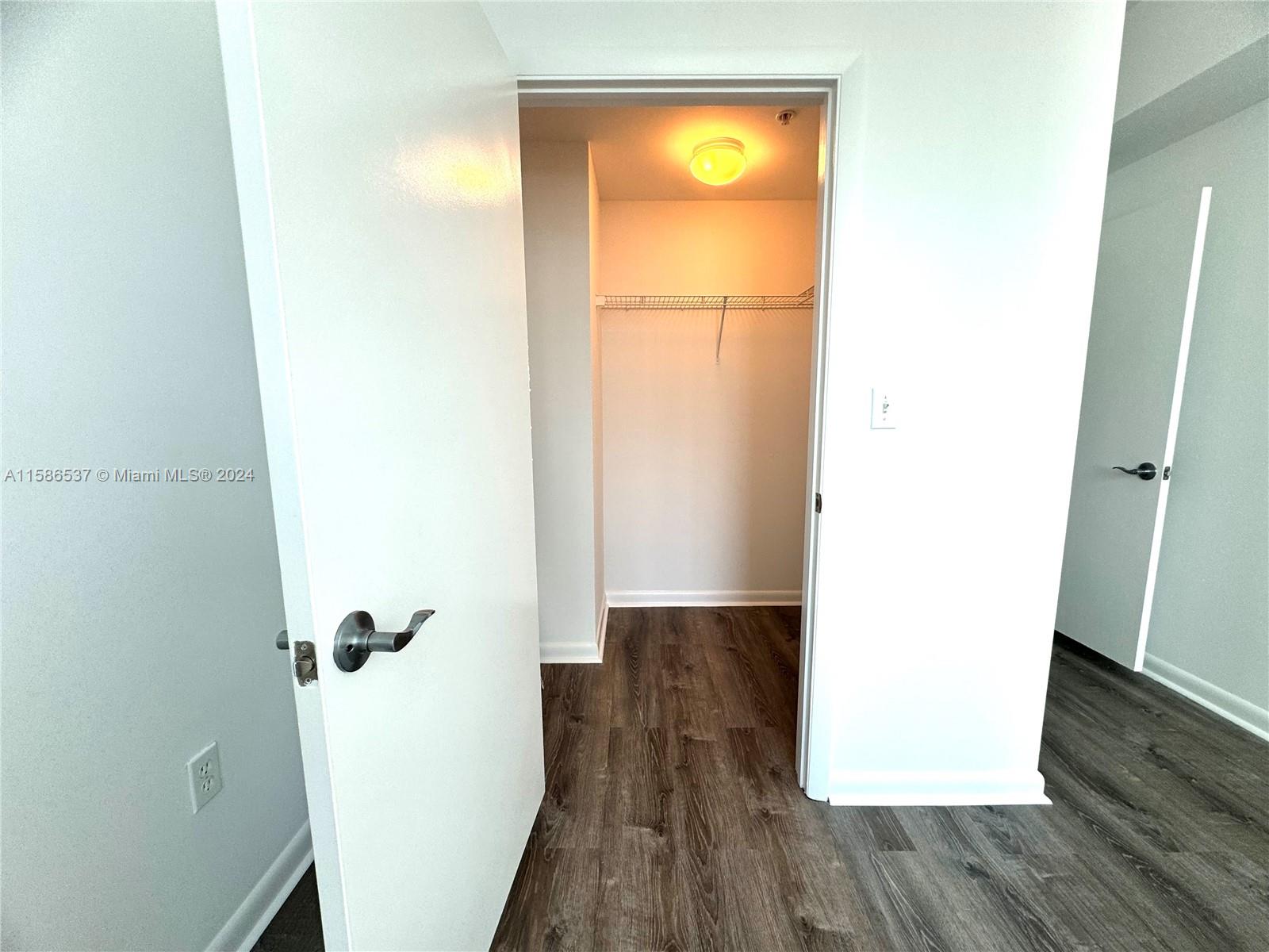 244 Biscayne Blvd # 1709