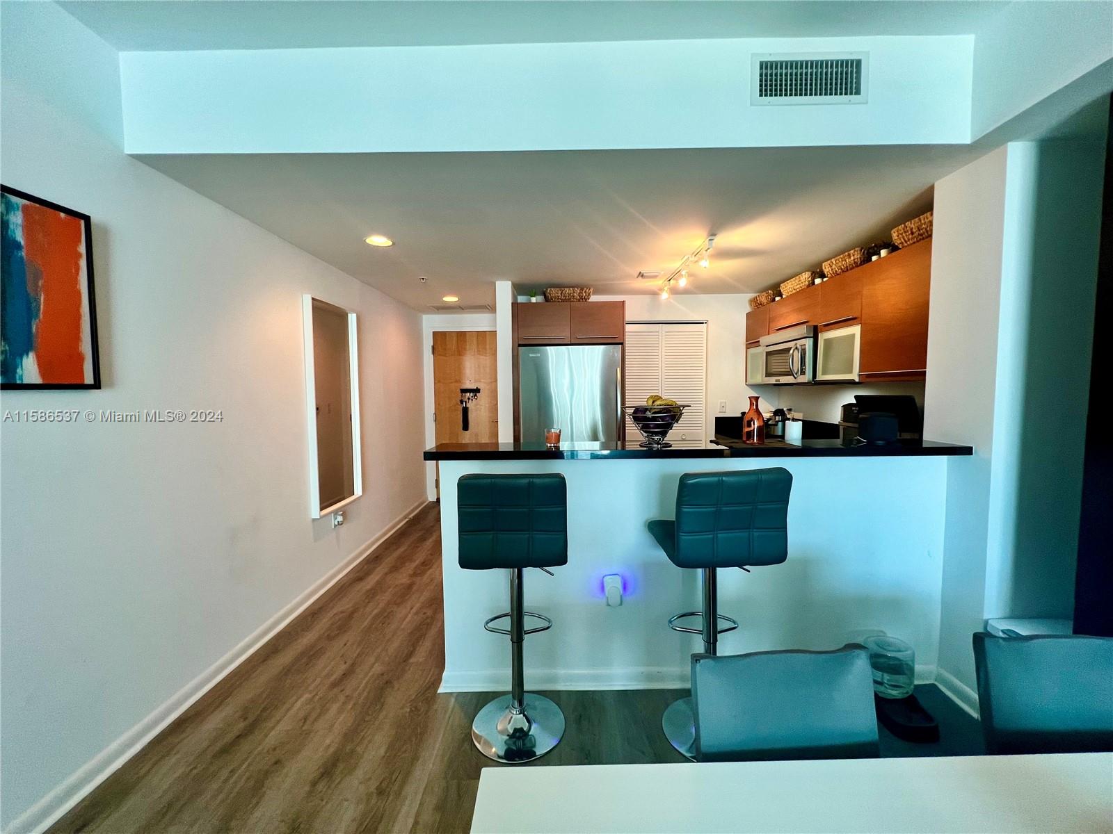 244 Biscayne Blvd # 1709