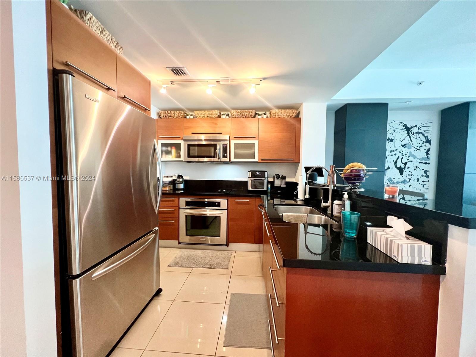 244 Biscayne Blvd # 1709