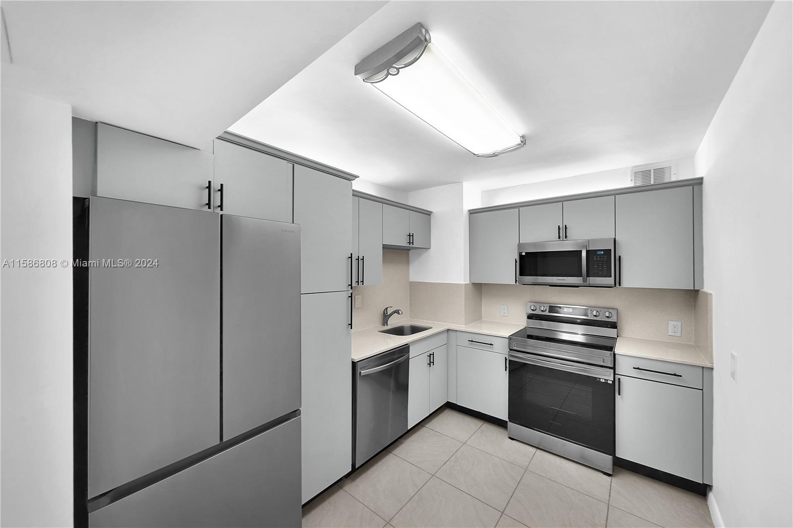 100 Bayview Dr # 1114