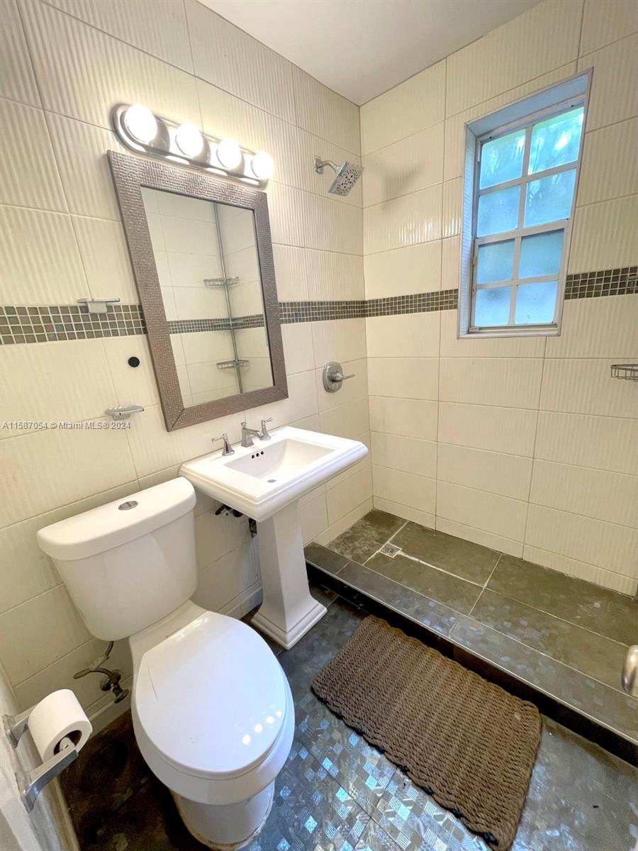 1307 Euclid Ave # 2