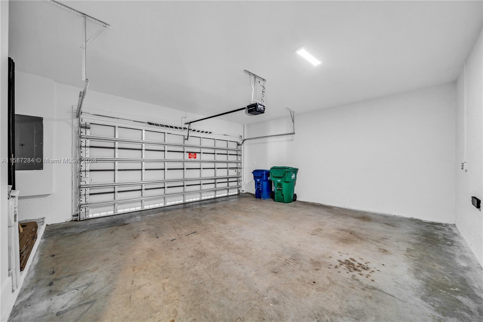 4731 NW 84th Ave