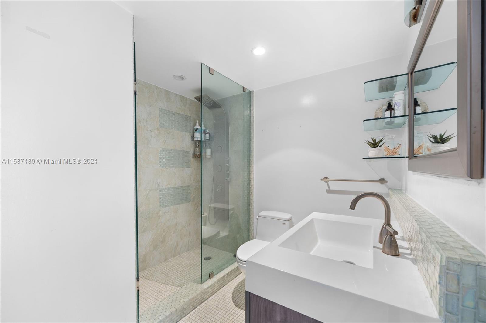 1000 West Ave # 511