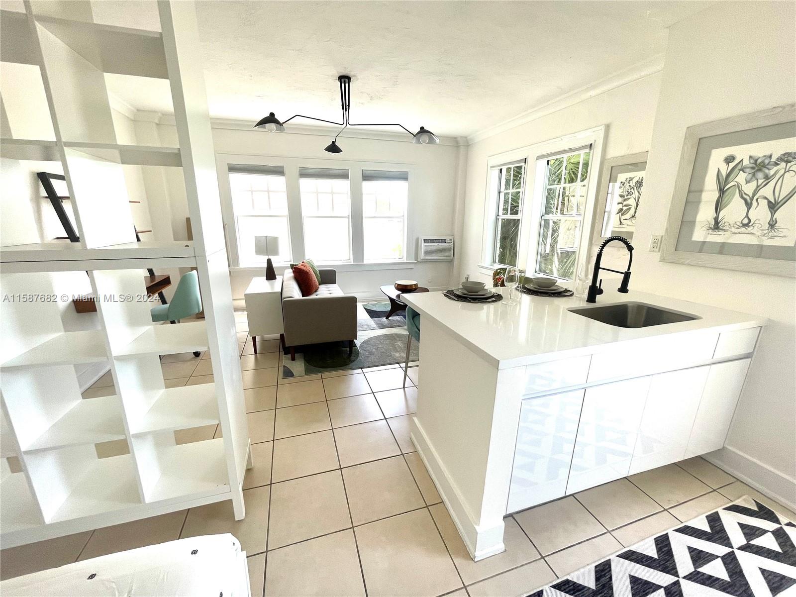 1611 Michigan Ave # 27