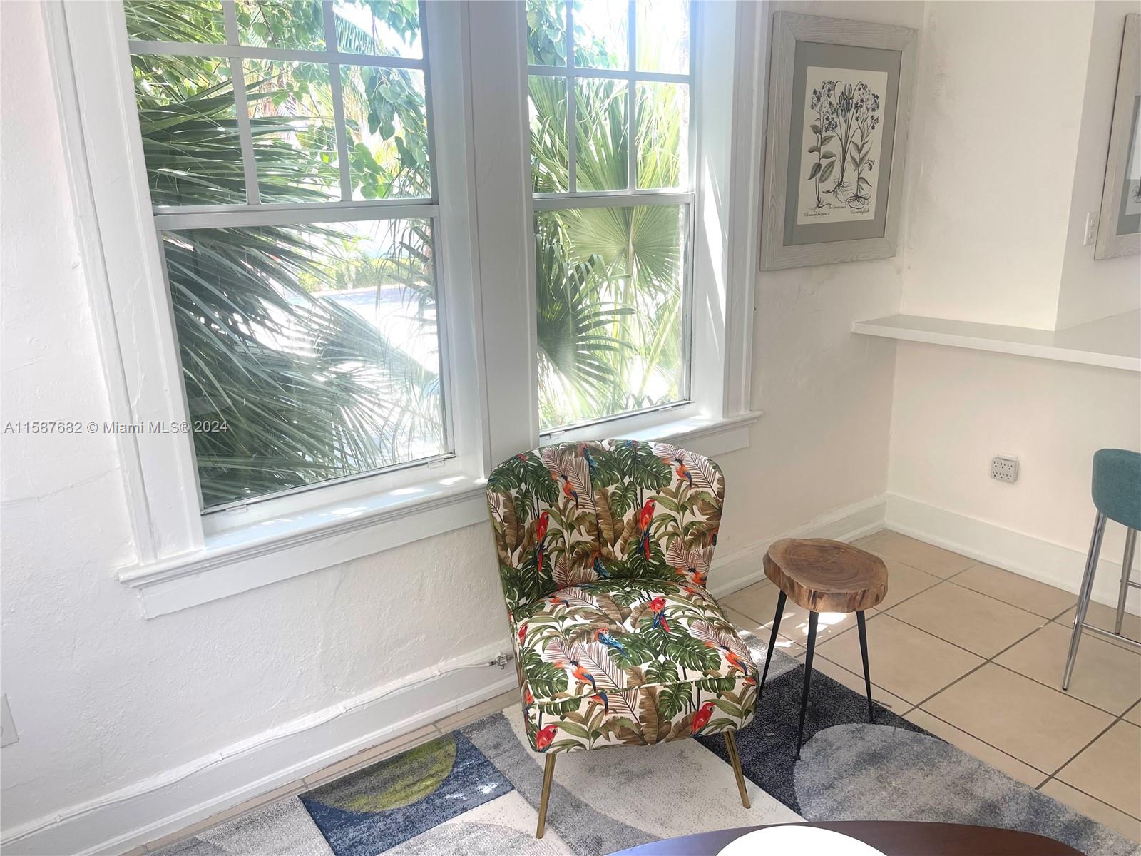 1611 Michigan Ave # 27