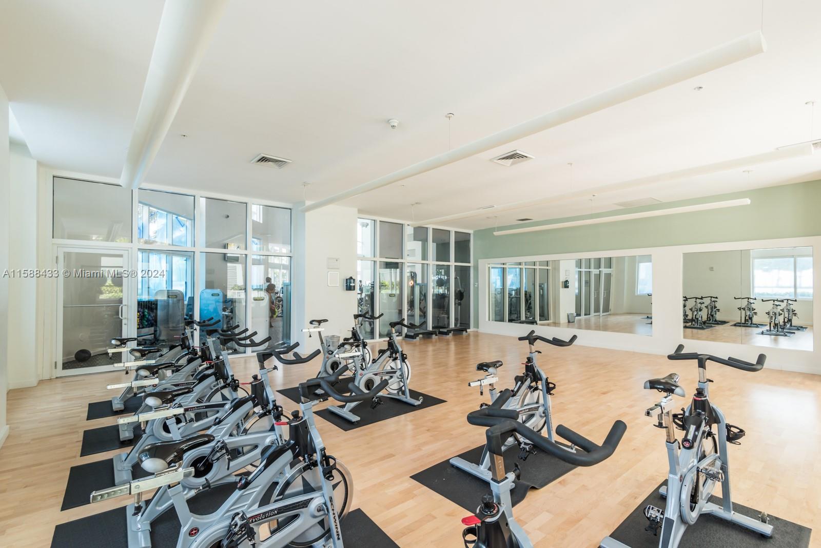 1900 N Bayshore Dr # 3504