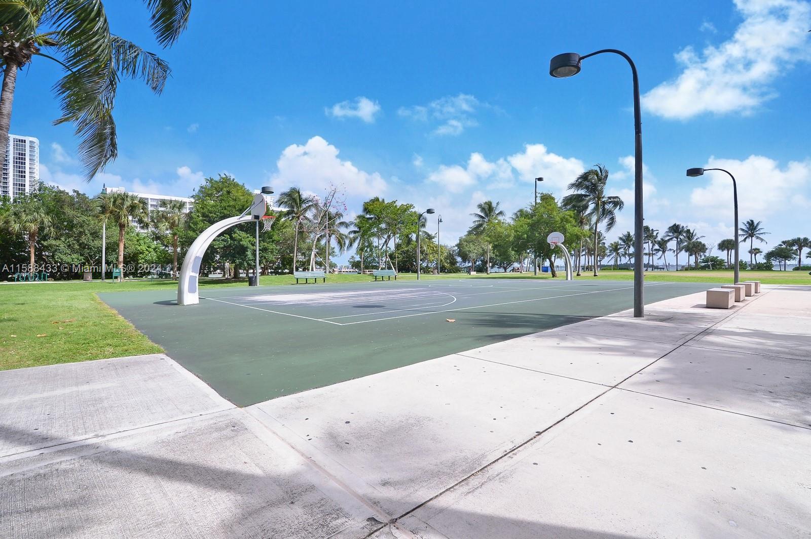 1900 N Bayshore Dr # 3504