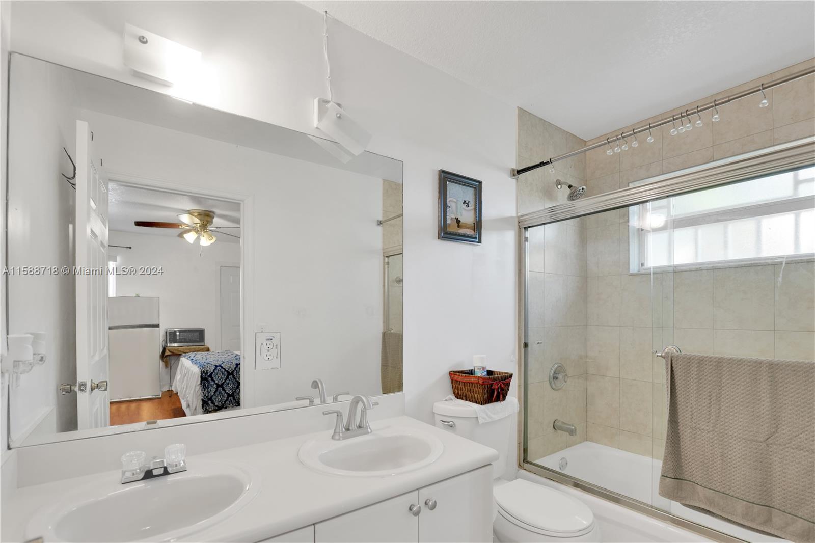 11411 SW 196th Ter