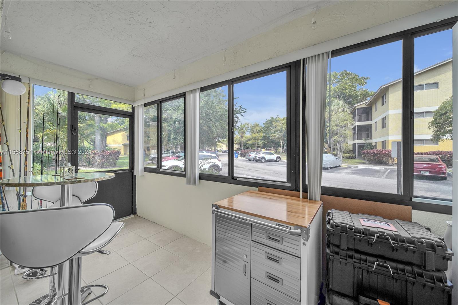 3089 N Oakland Forest Dr # 101