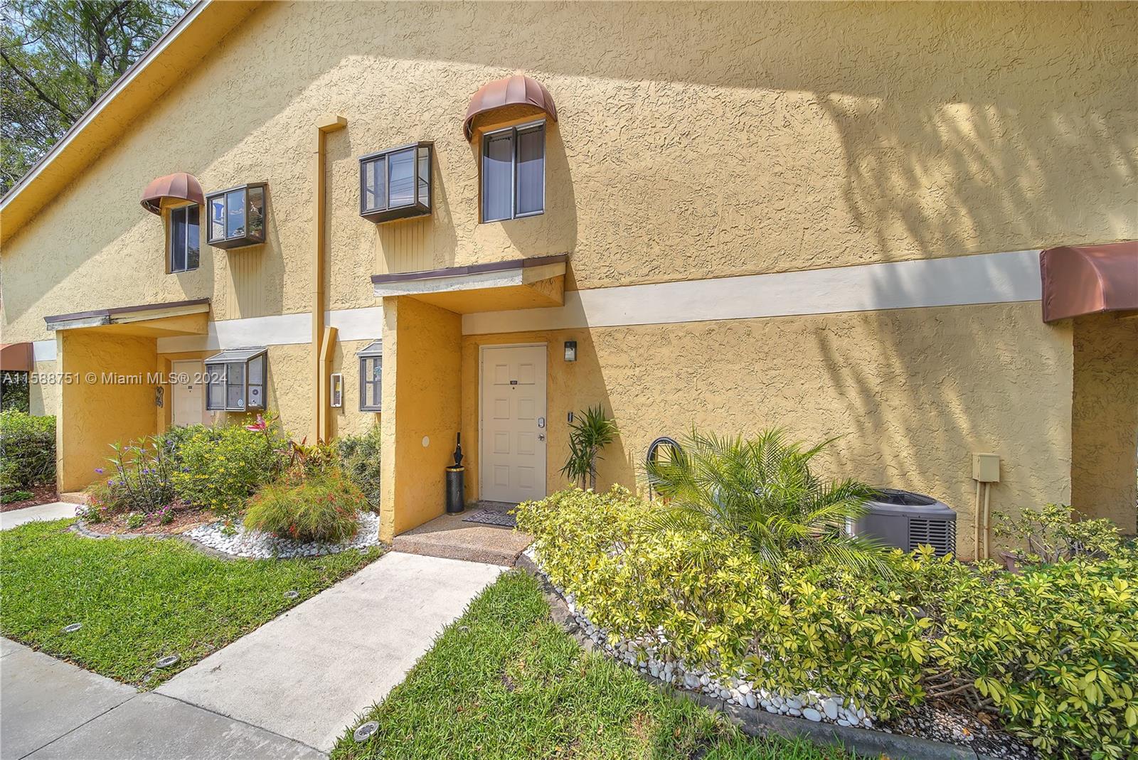 3089 N Oakland Forest Dr # 101