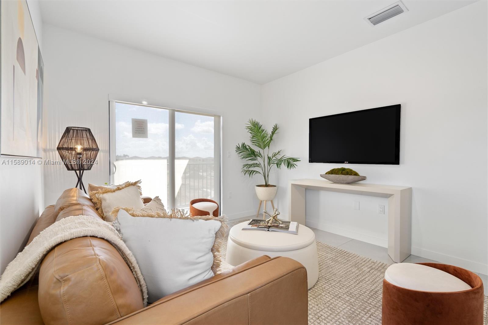 320 NW 13 CT