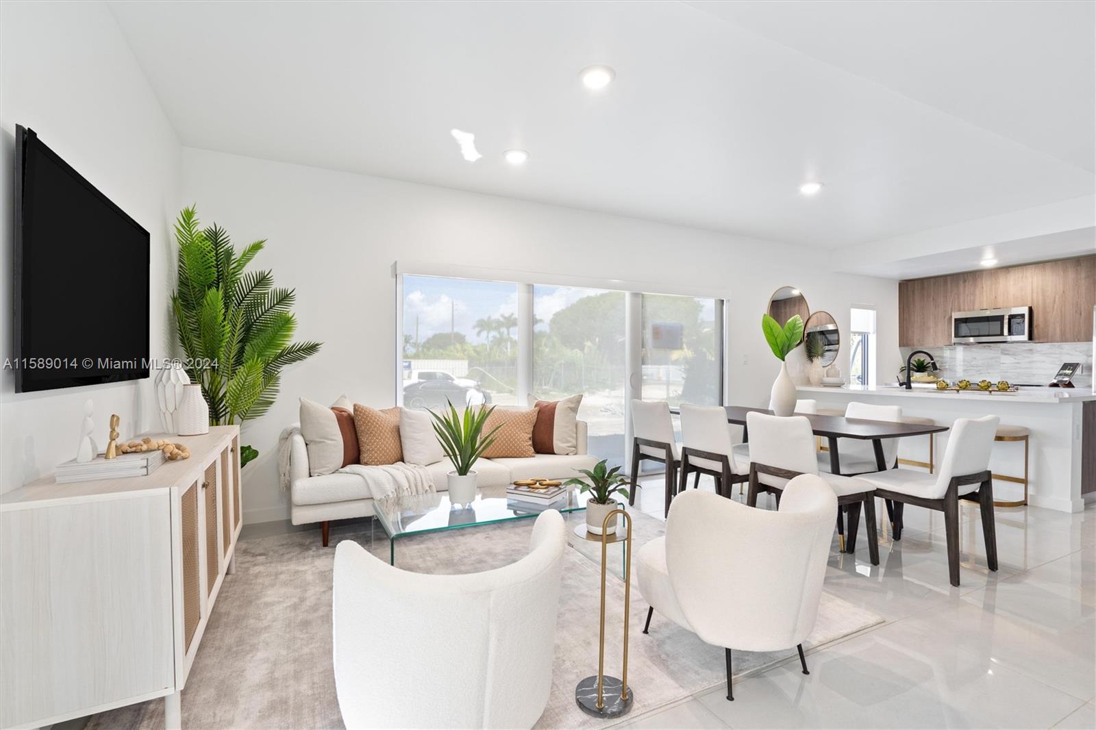 320 NW 13 CT
