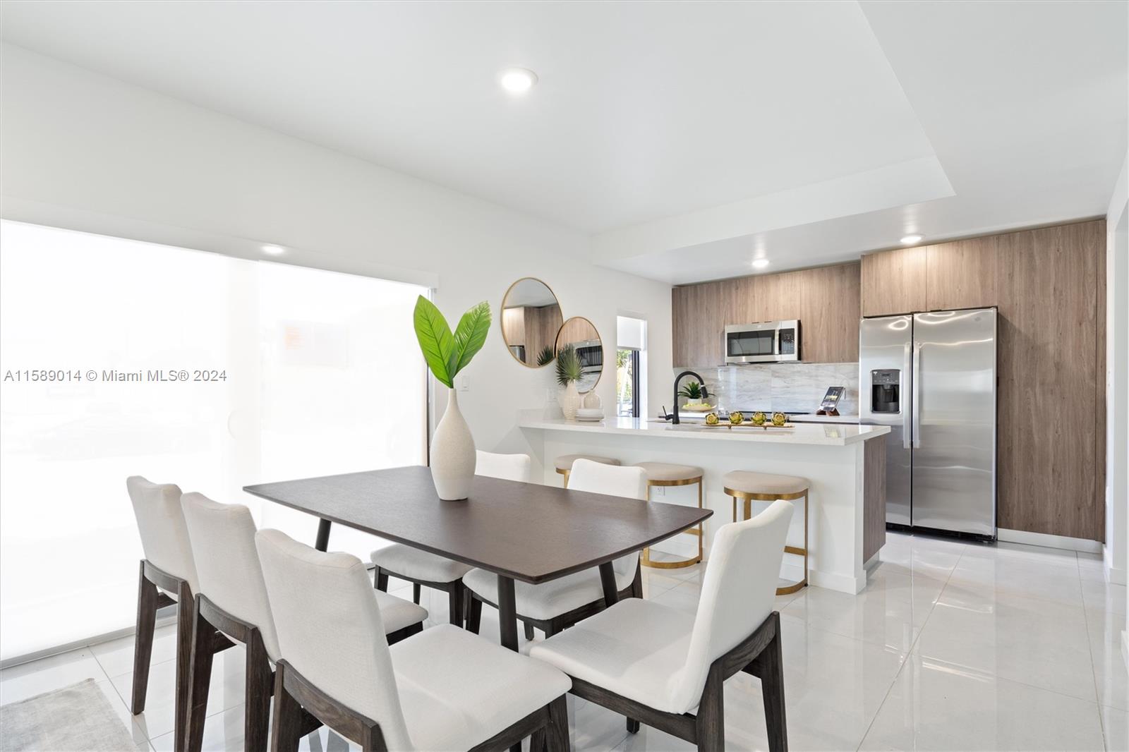 320 NW 13 CT