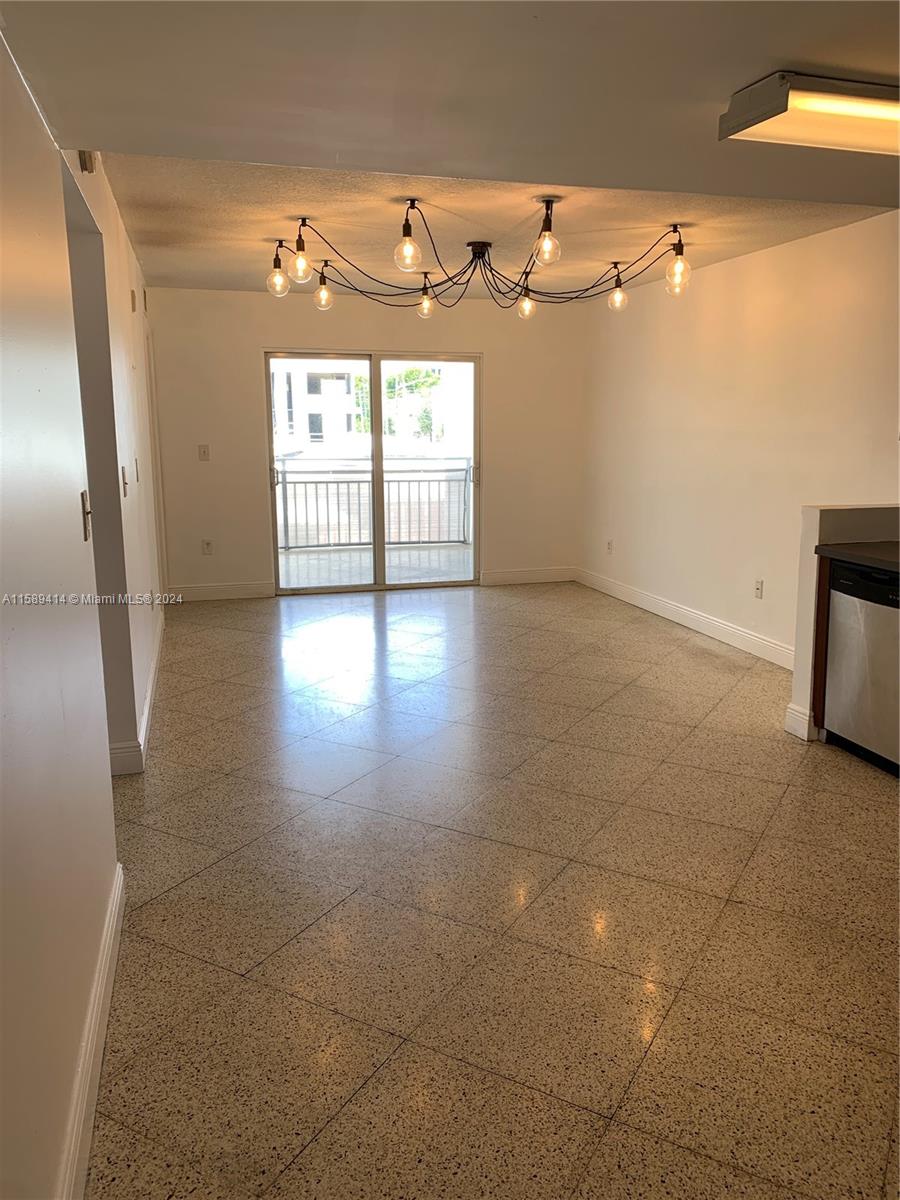 498 SW 2nd St # 2C