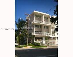 498 SW 2nd St # 2C