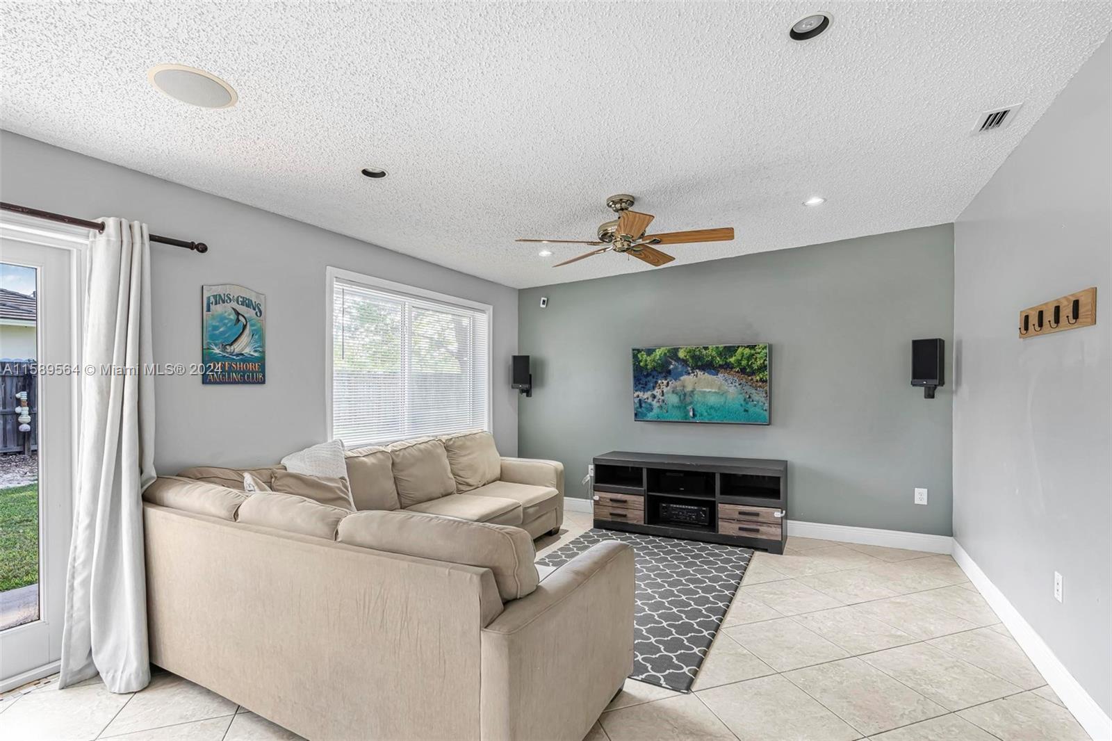 16205 SW 276th Ter