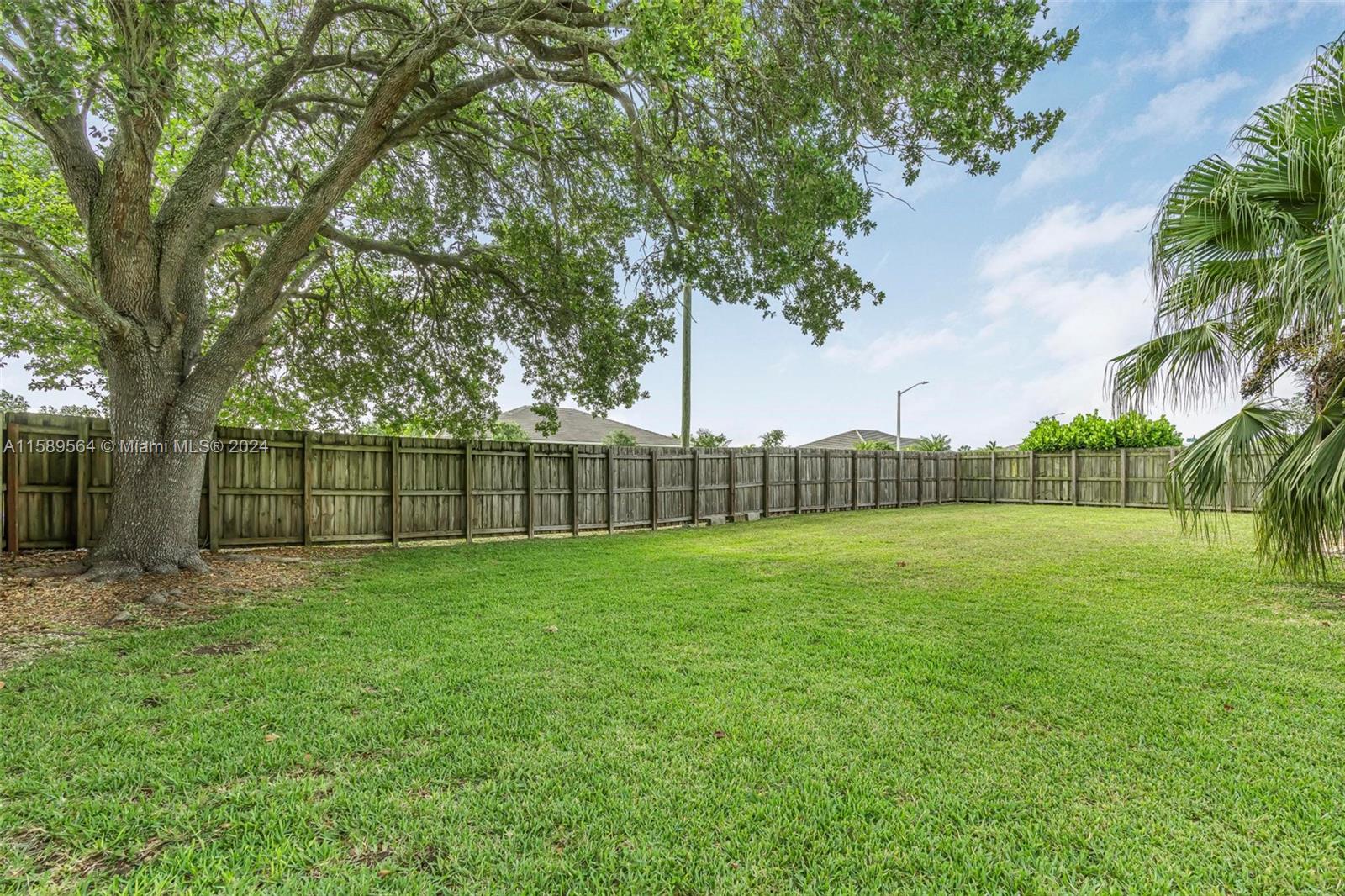 16205 SW 276th Ter