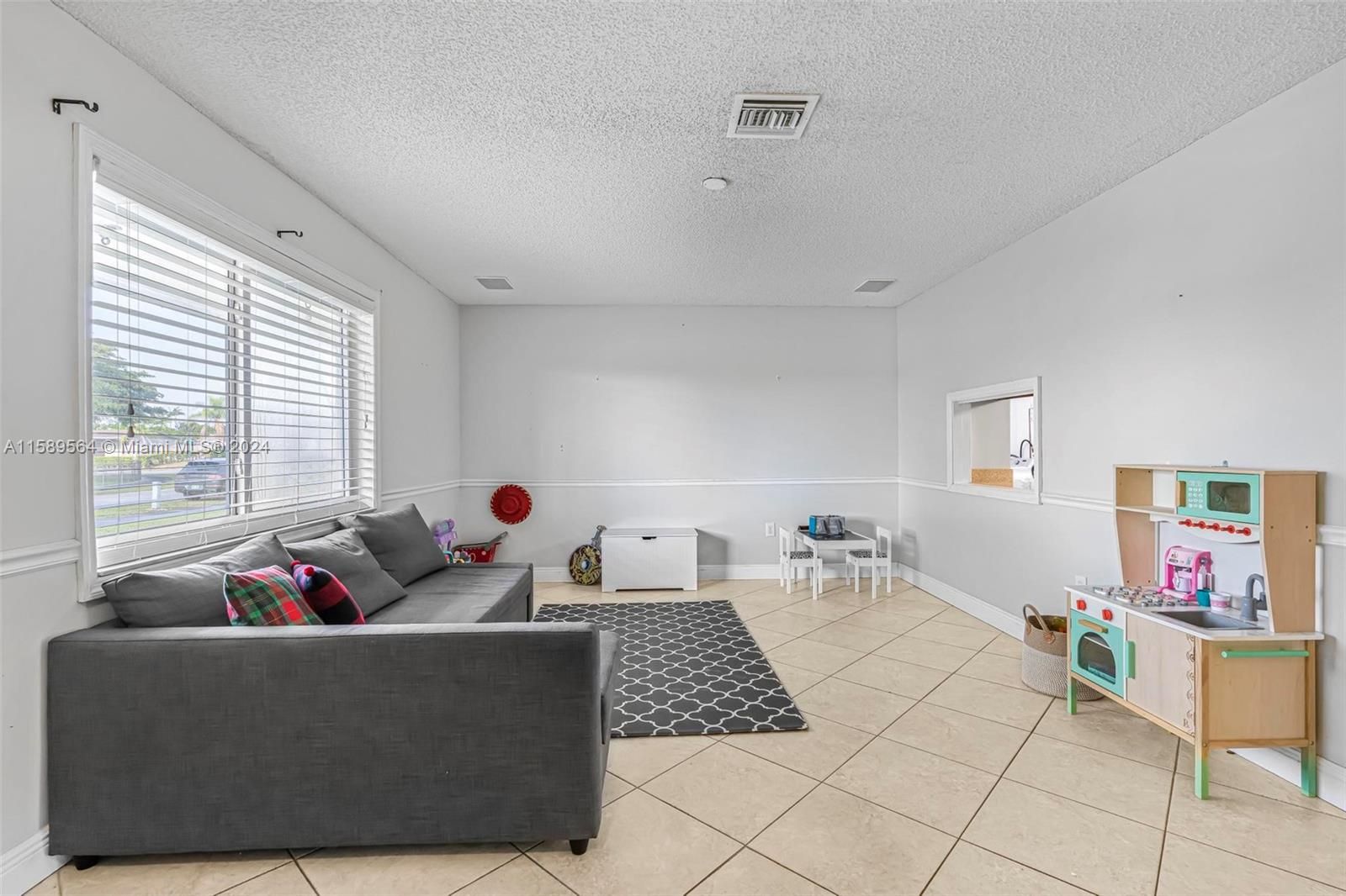 16205 SW 276th Ter