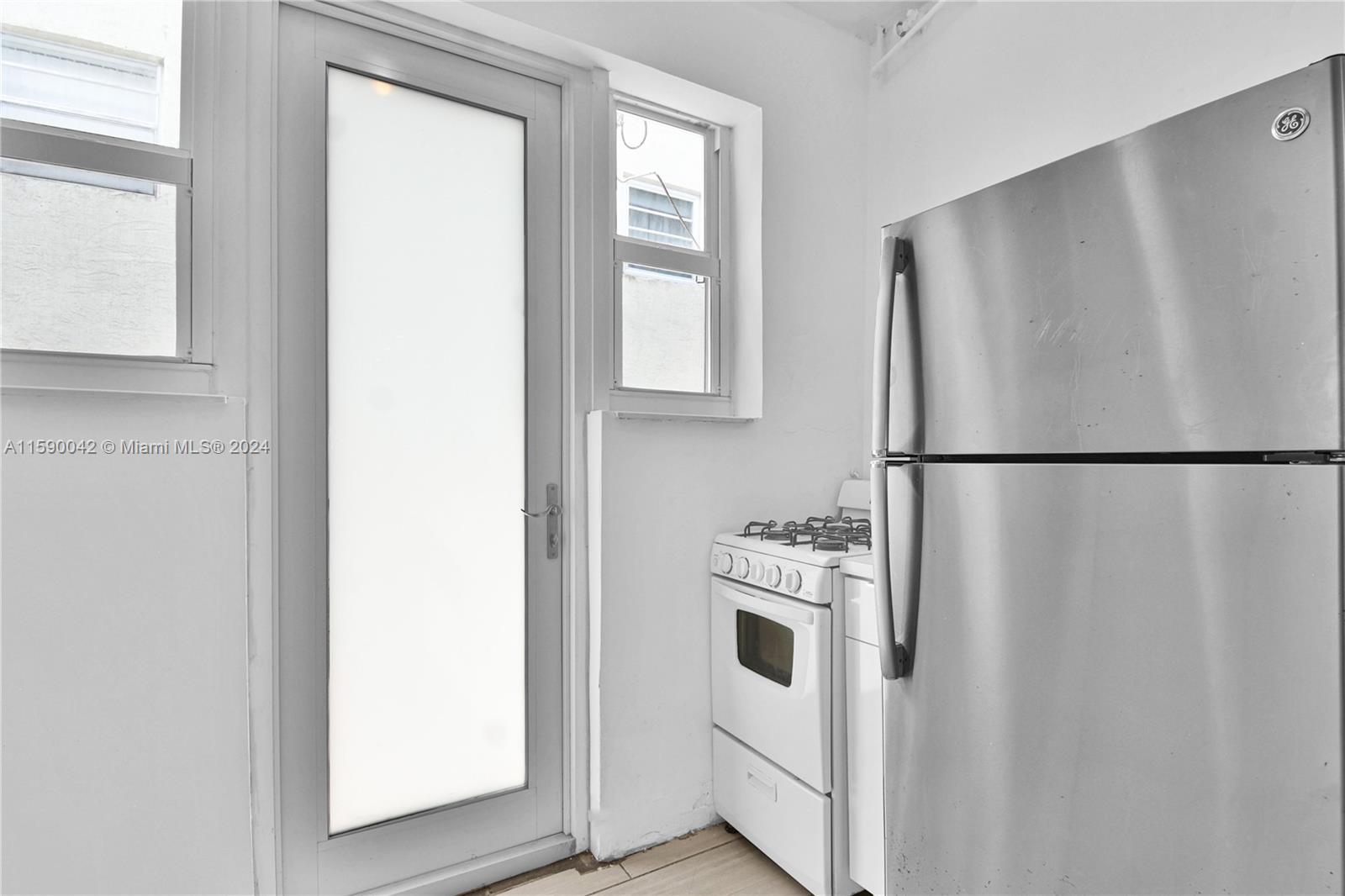1619 Meridian Ave # 2