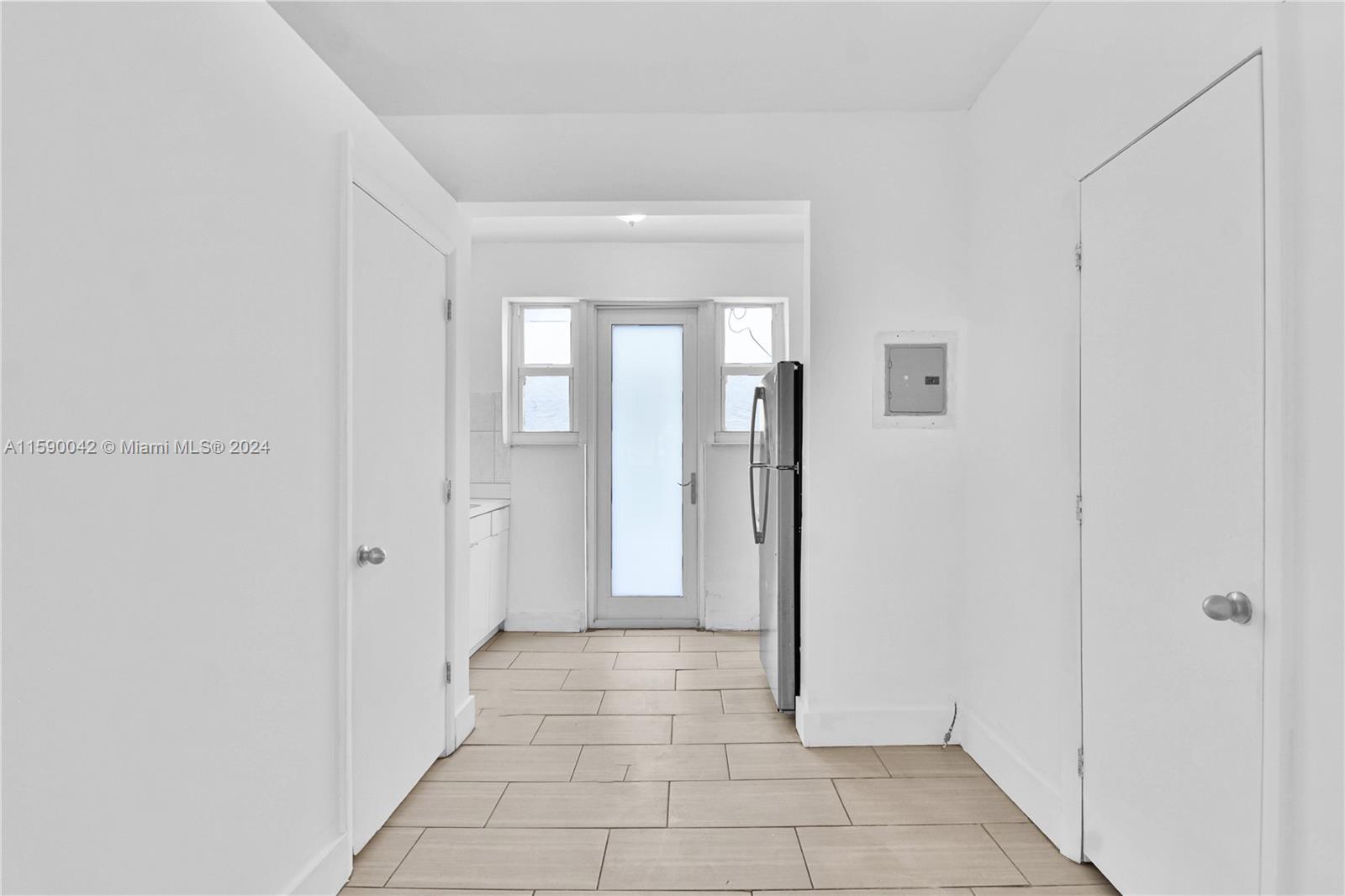 1619 Meridian Ave # 2