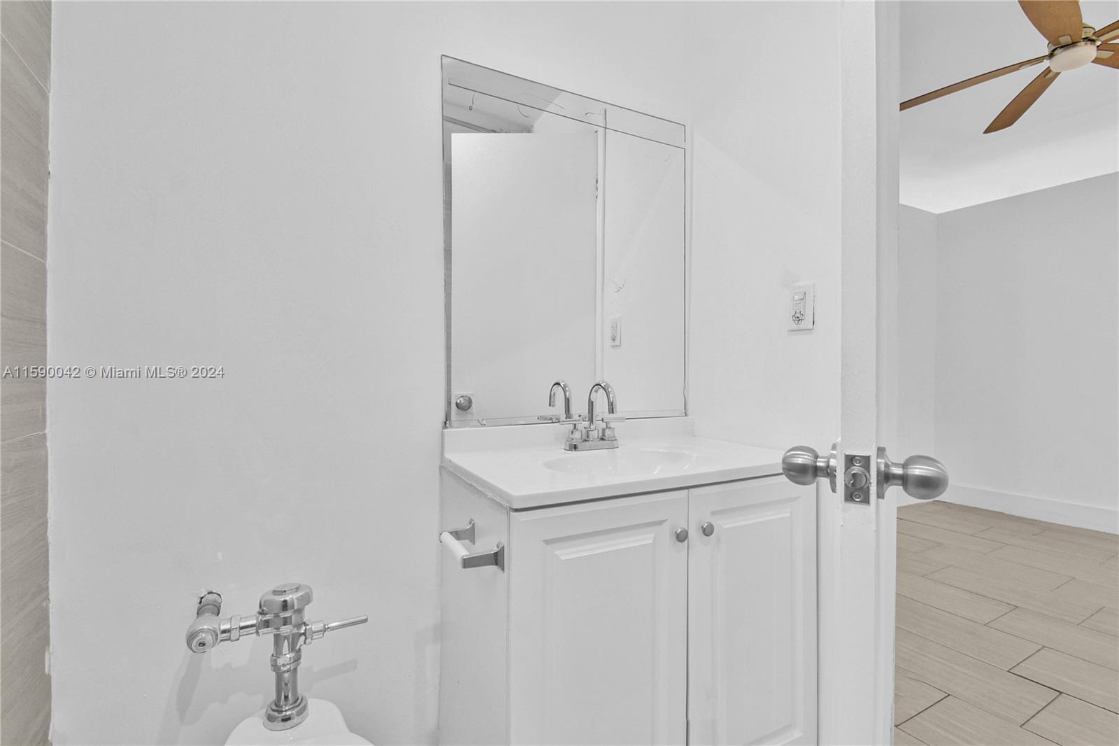 1619 Meridian Ave # 2