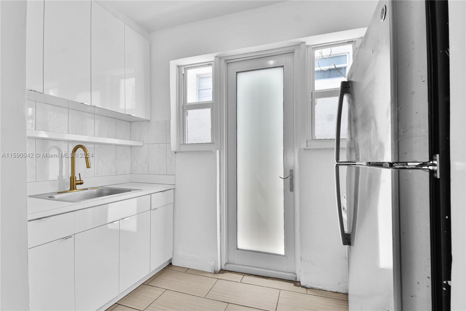 1619 Meridian Ave # 2