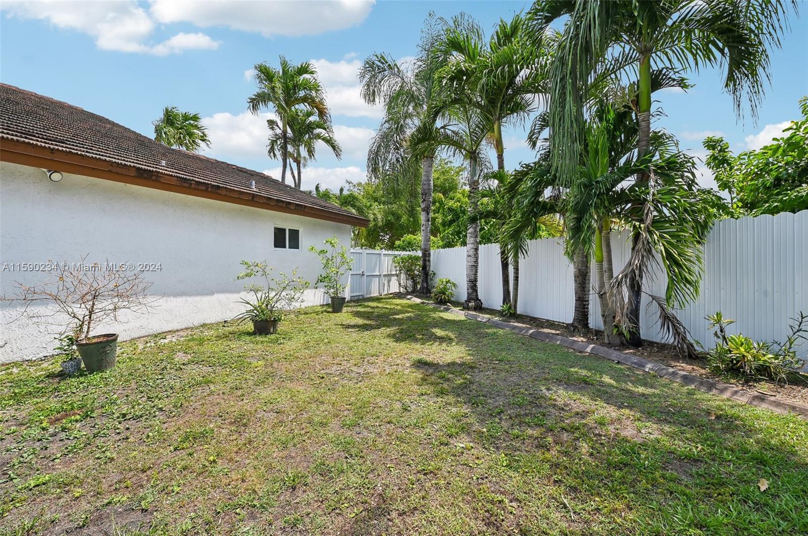 11350 SW 153rd St