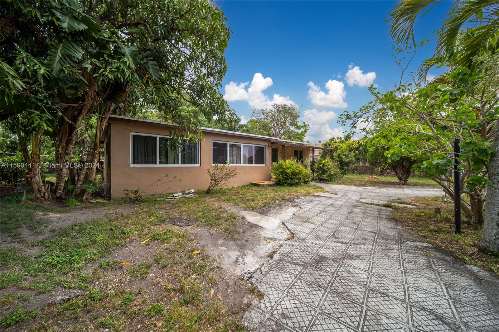 1235 Jann Ave, Opa-Locka