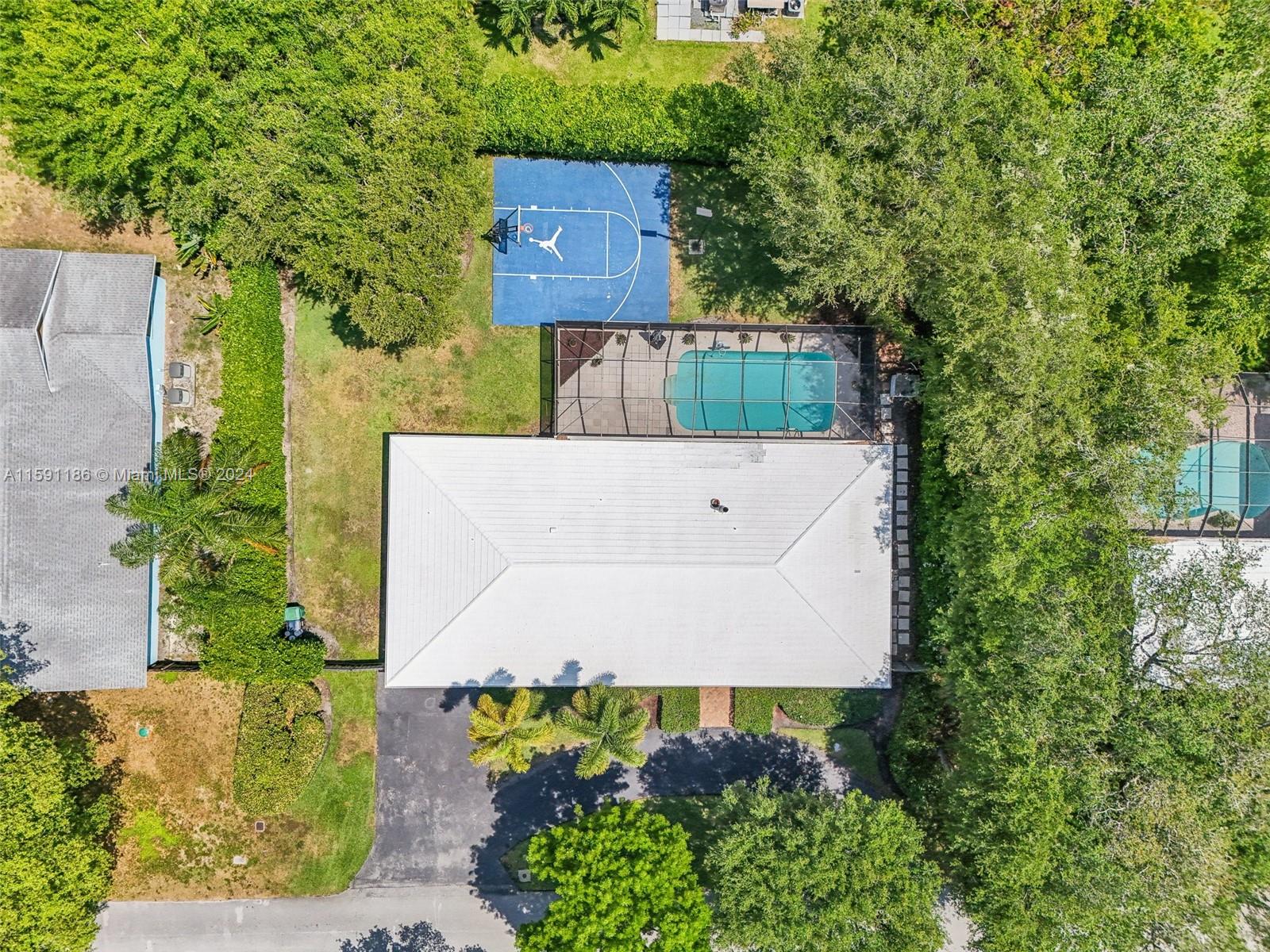 7435 SW 164th St